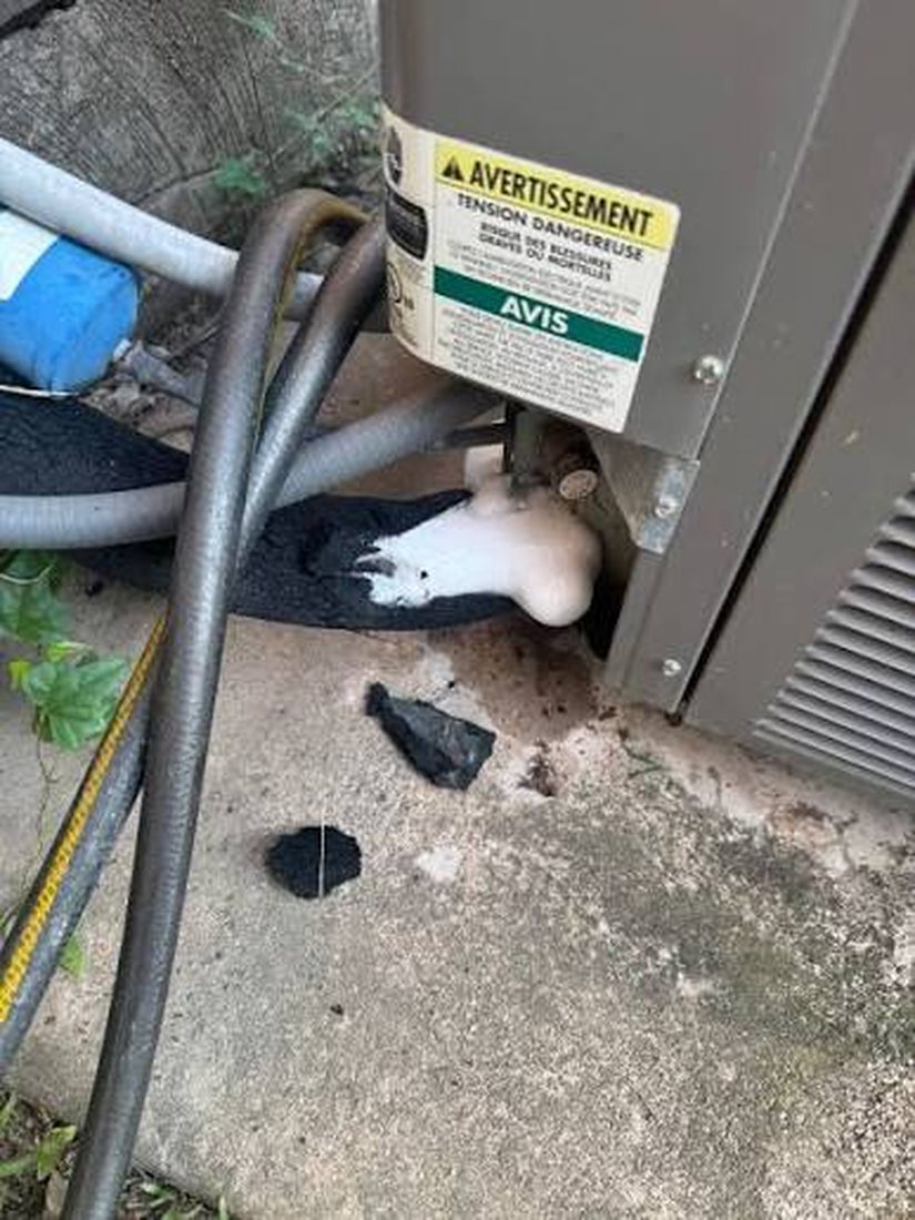 Frozen suction line at air conditioner during emergency Freon service